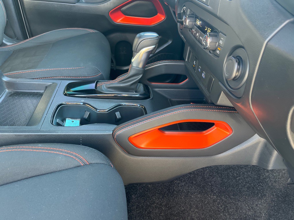 2022 Nissan Frontier Image 24