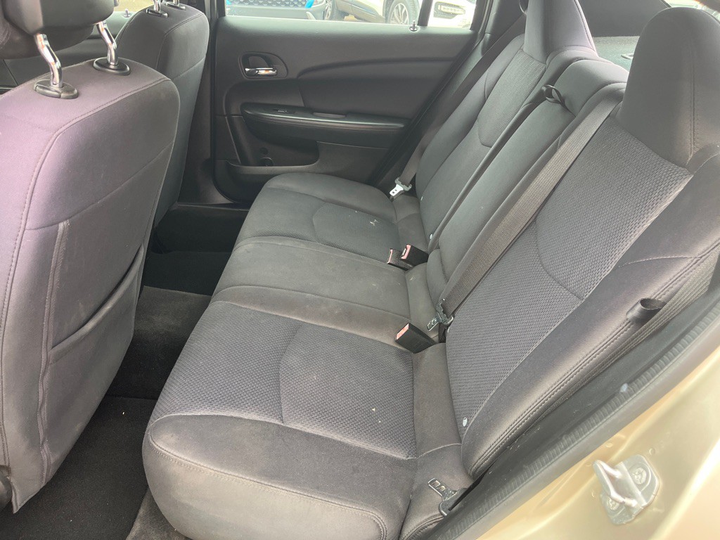 2014 Chrysler 200 Image 13