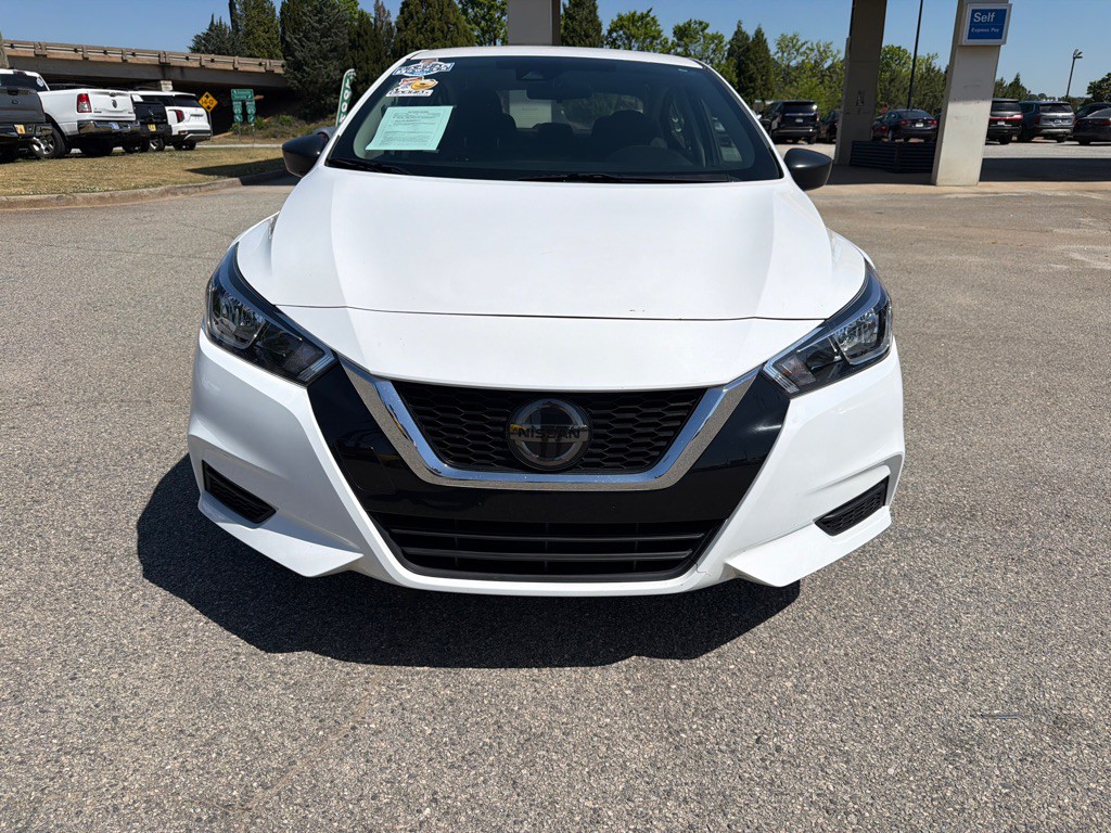 2021 Nissan Versa Image 5