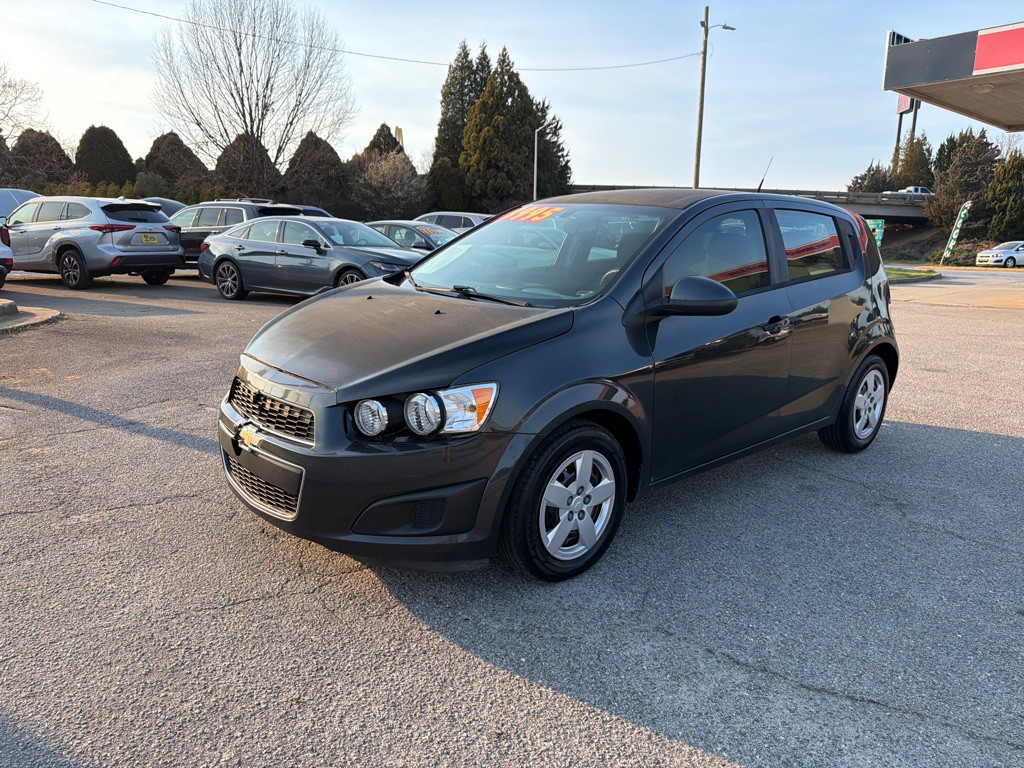 2014 Chevrolet Sonic Image 1