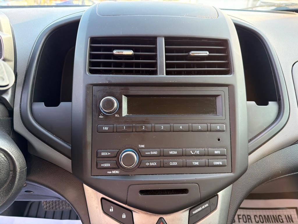 2014 Chevrolet Sonic Image 14