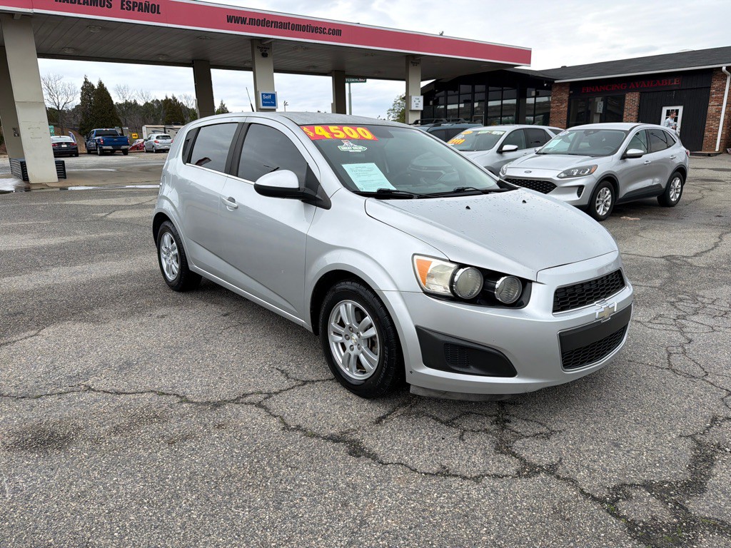 2012 Chevrolet Sonic Image 4