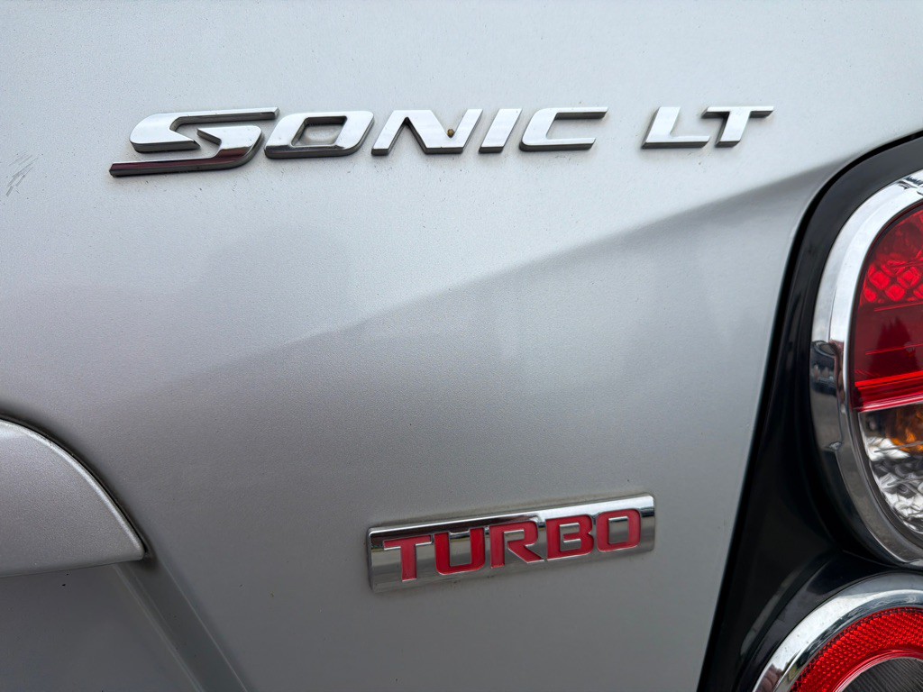 2012 Chevrolet Sonic Image 7