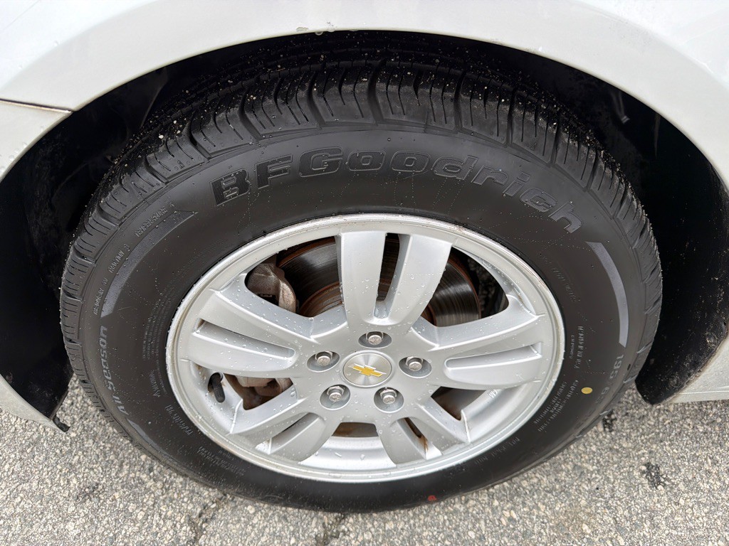 2012 Chevrolet Sonic Image 10