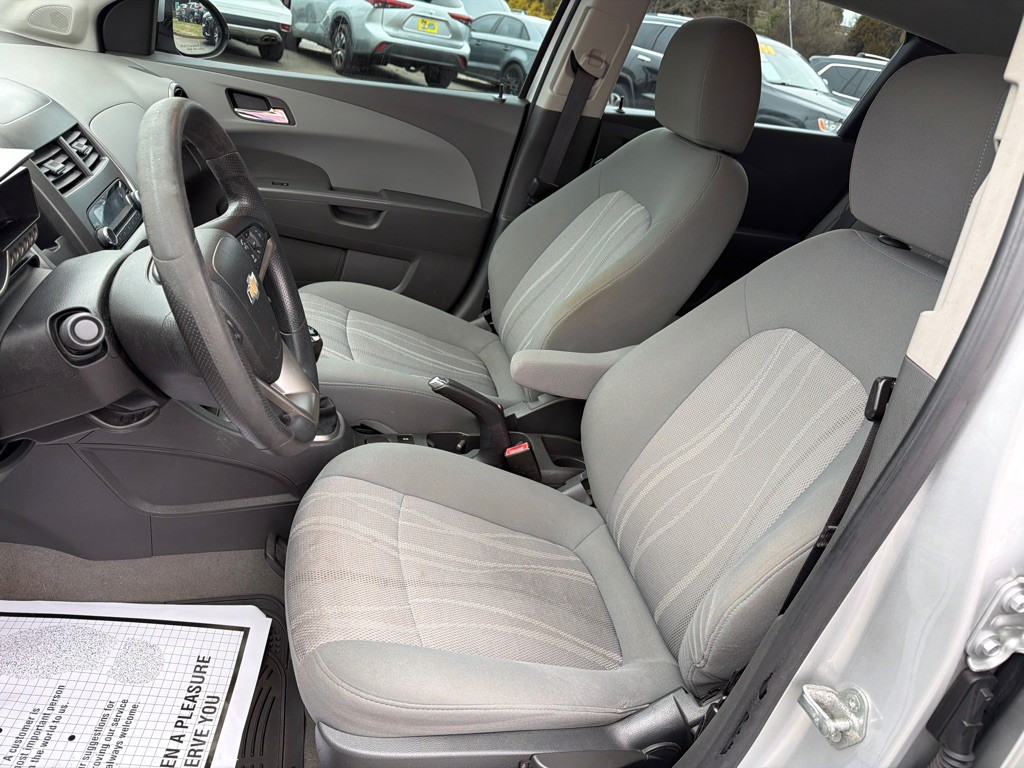 2012 Chevrolet Sonic Image 12