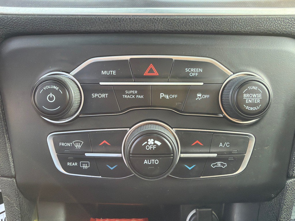 2021 Dodge Charger Image 16