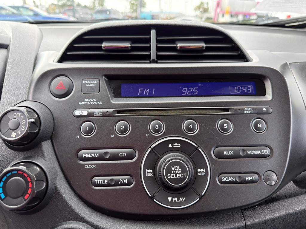 2013 Honda Fit Image 15