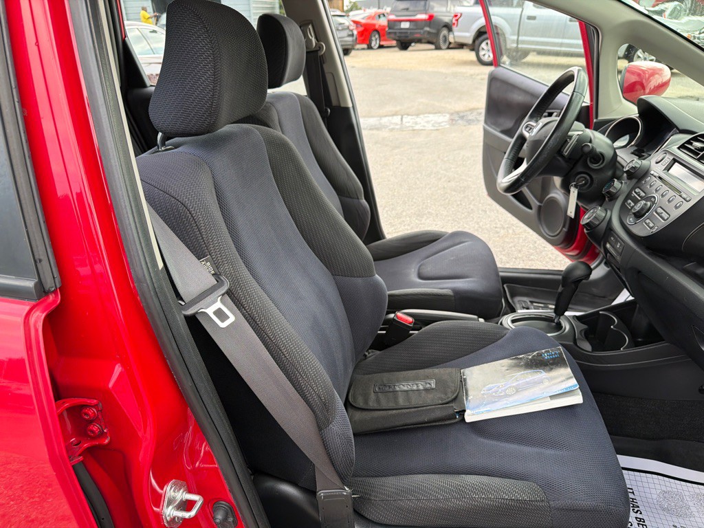 2013 Honda Fit Image 18