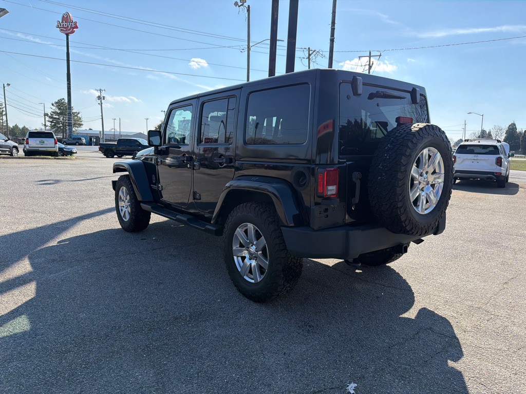 2015 Jeep Wrangler Unlimited Image 2