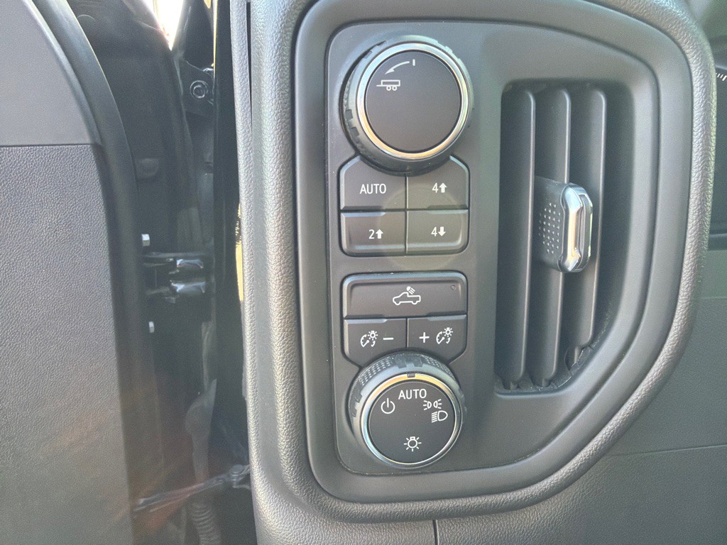 2023 Chevrolet Silverado 1500 Image 15