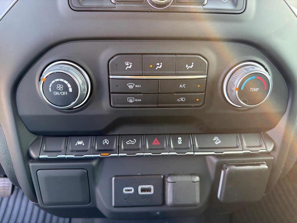 2023 Chevrolet Silverado 1500 Image 18