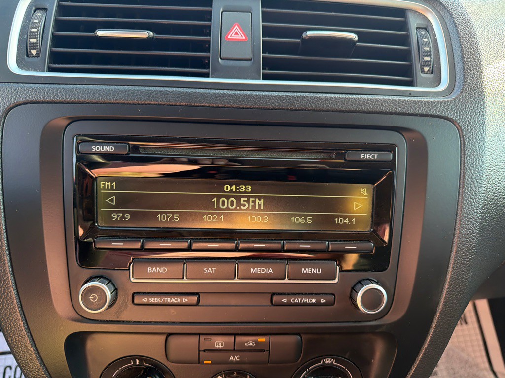 2014 Volkswagen Jetta Image 13