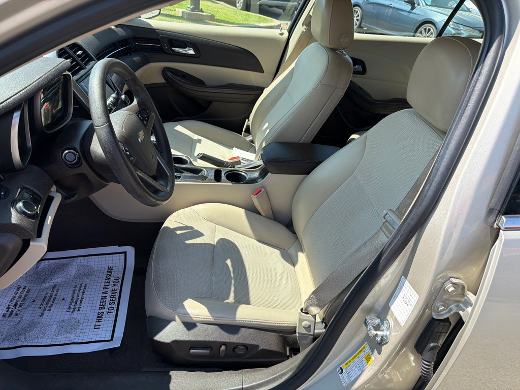 2015 Chevrolet Malibu Image 10