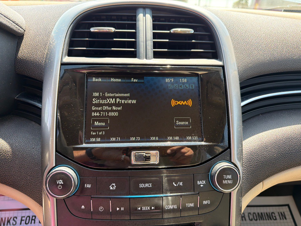 2015 Chevrolet Malibu Image 13