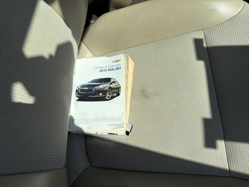 2015 Chevrolet Malibu Image 21