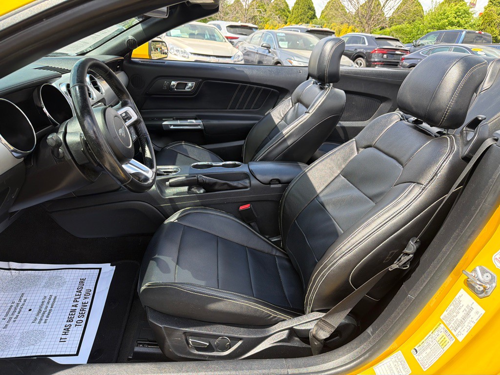 2017 Ford Mustang Image 16