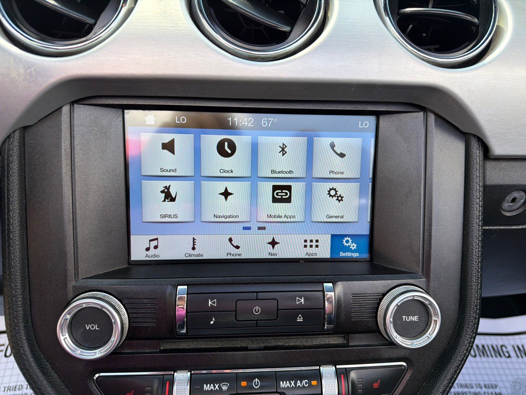 2017 Ford Mustang Image 21