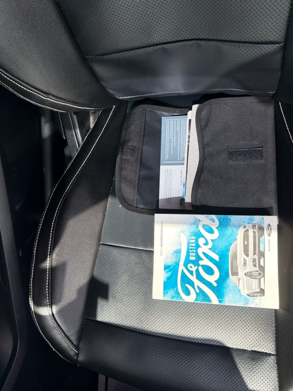 2017 Ford Mustang Image 26