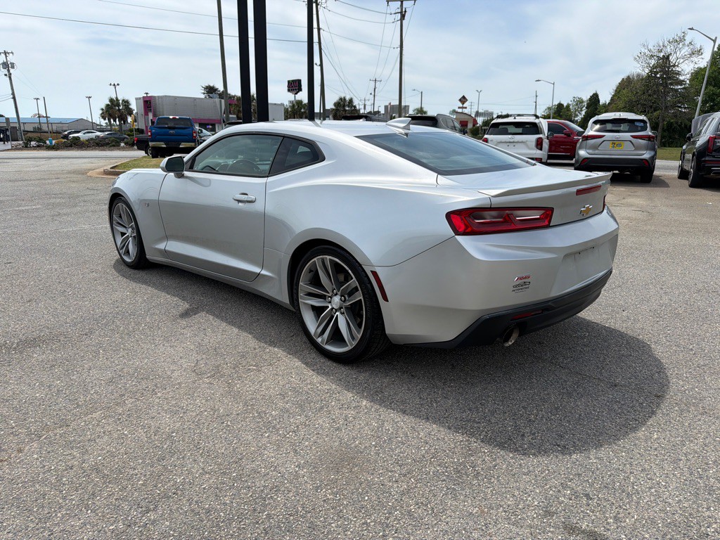 2018 Chevrolet Camaro Image 2