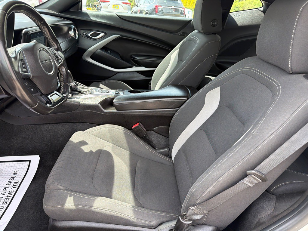 2018 Chevrolet Camaro Image 12