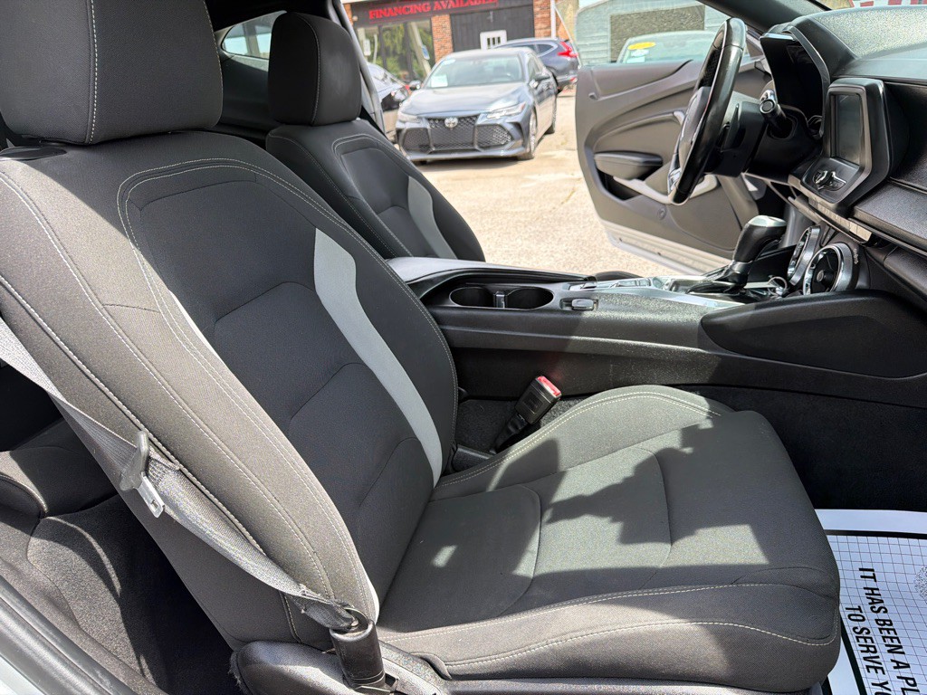 2018 Chevrolet Camaro Image 15