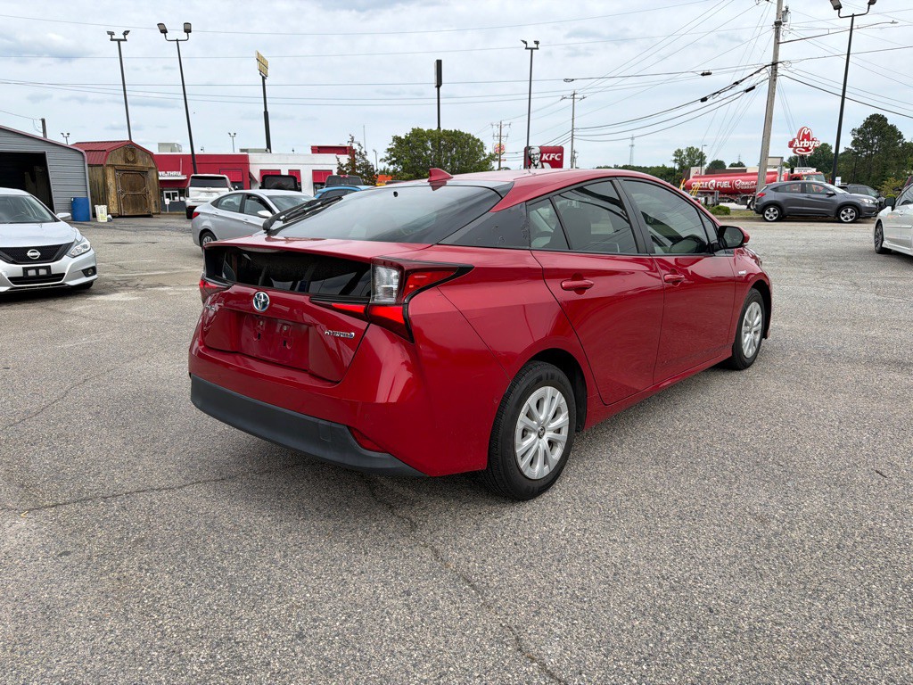 2019 Toyota Prius Image 3