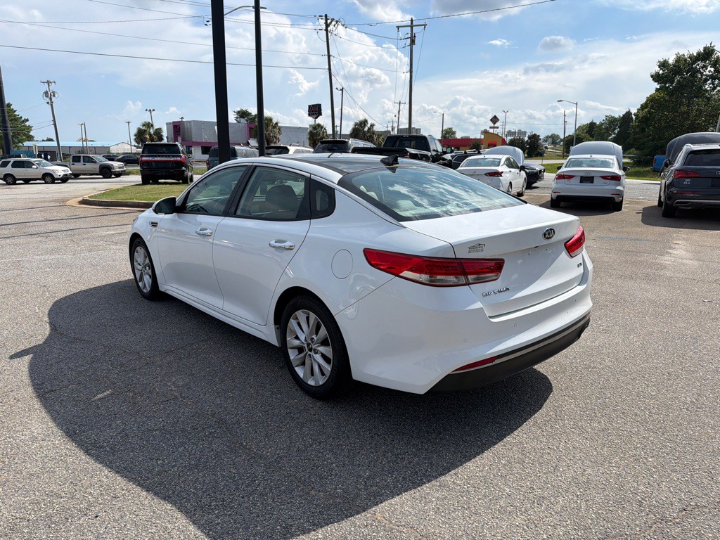 2016 Kia Optima Image 2