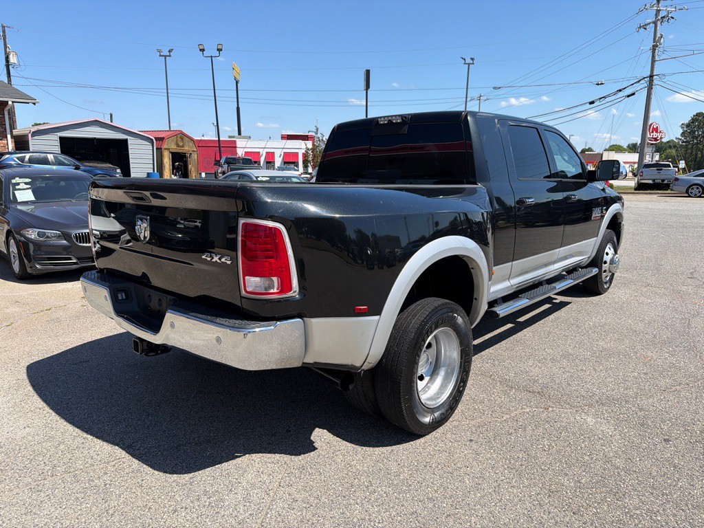 2017 RAM 3500 Image 3