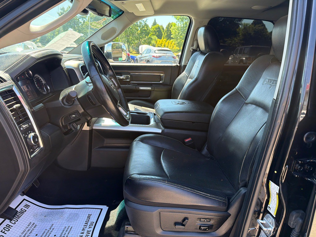 2017 RAM 3500 Image 14