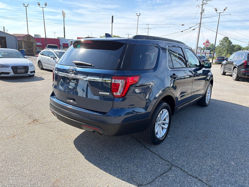 2017 Ford Explorer Image 3