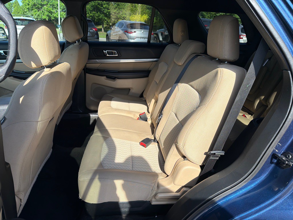 2017 Ford Explorer Image 17
