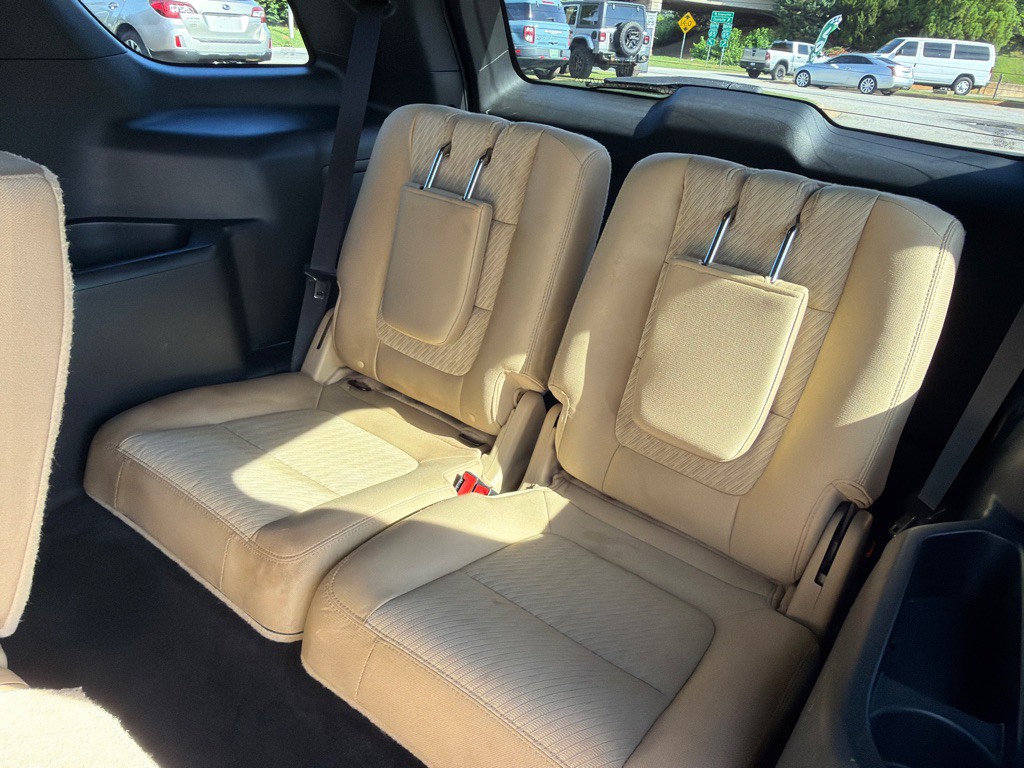 2017 Ford Explorer Image 18