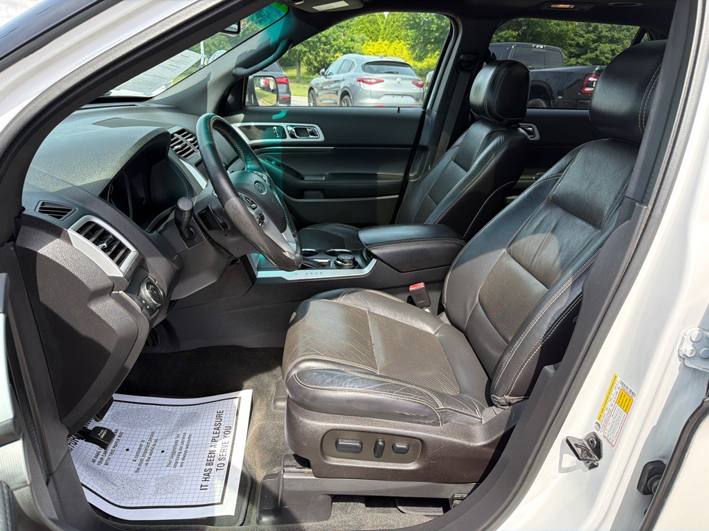 2014 Ford Explorer Image 12