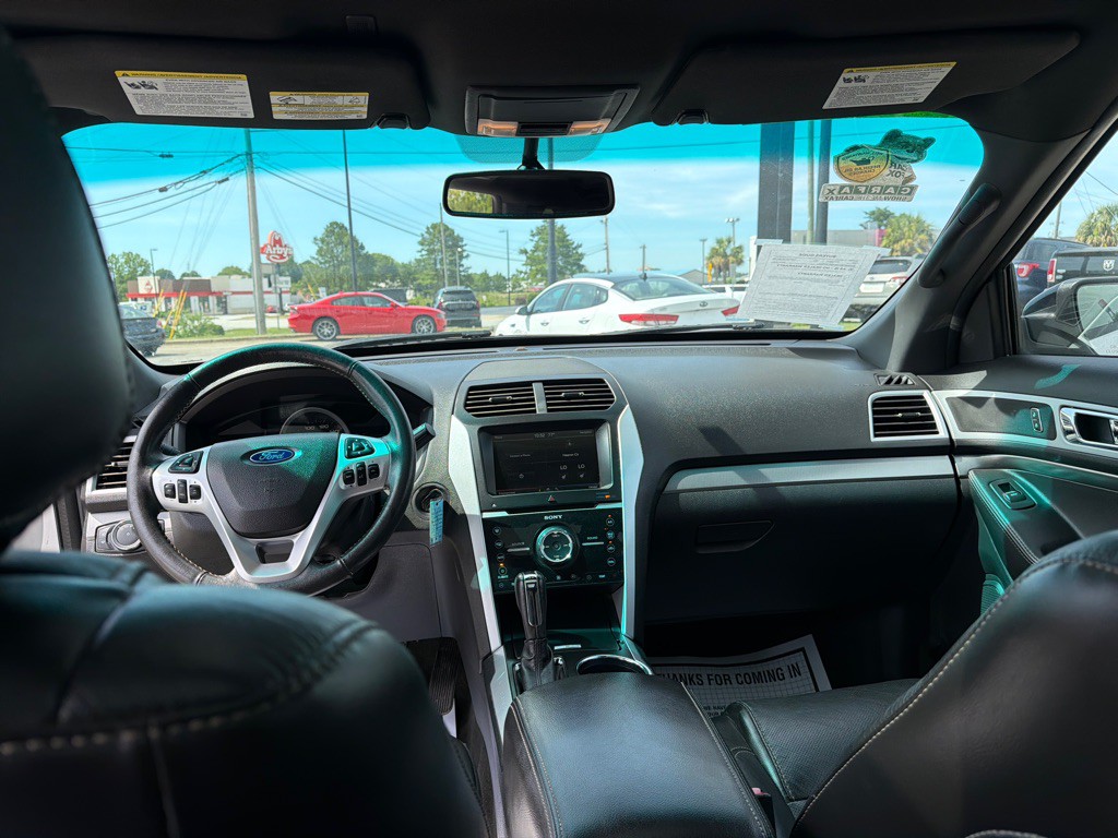 2014 Ford Explorer Image 24