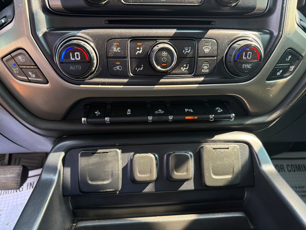 2015 GMC Sierra Image 18
