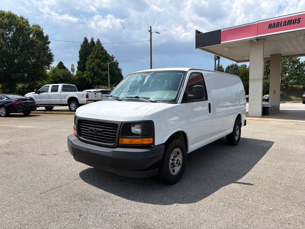 2017 GMC Savana Image 1