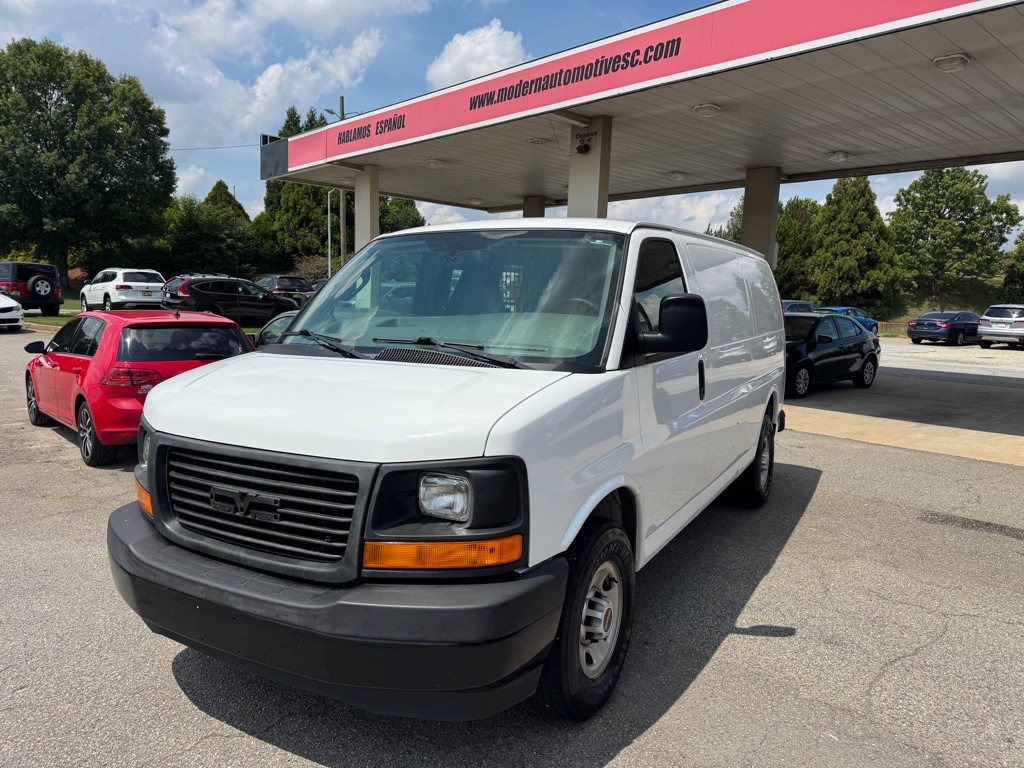 2017 GMC Savana Image 1