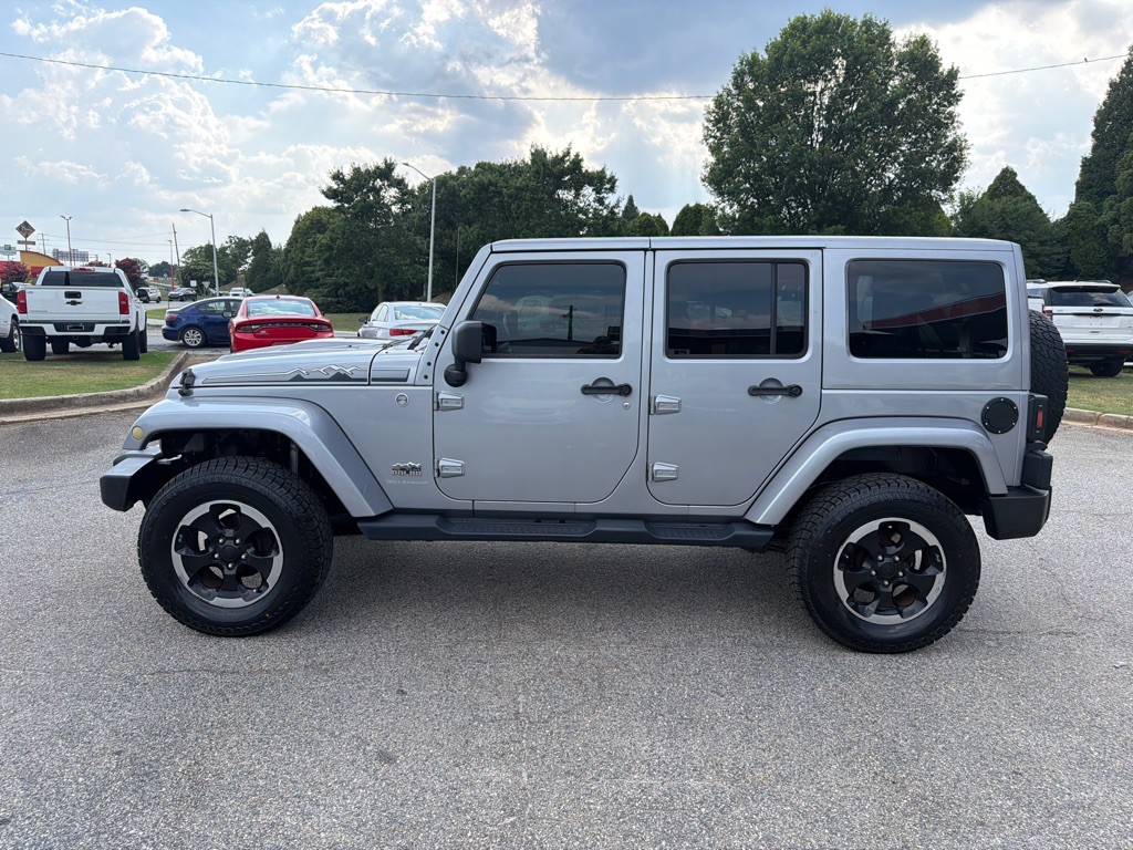 2014 Jeep Wrangler Unlimited Image 2