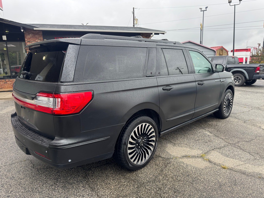 2019 Lincoln Navigator Image 5