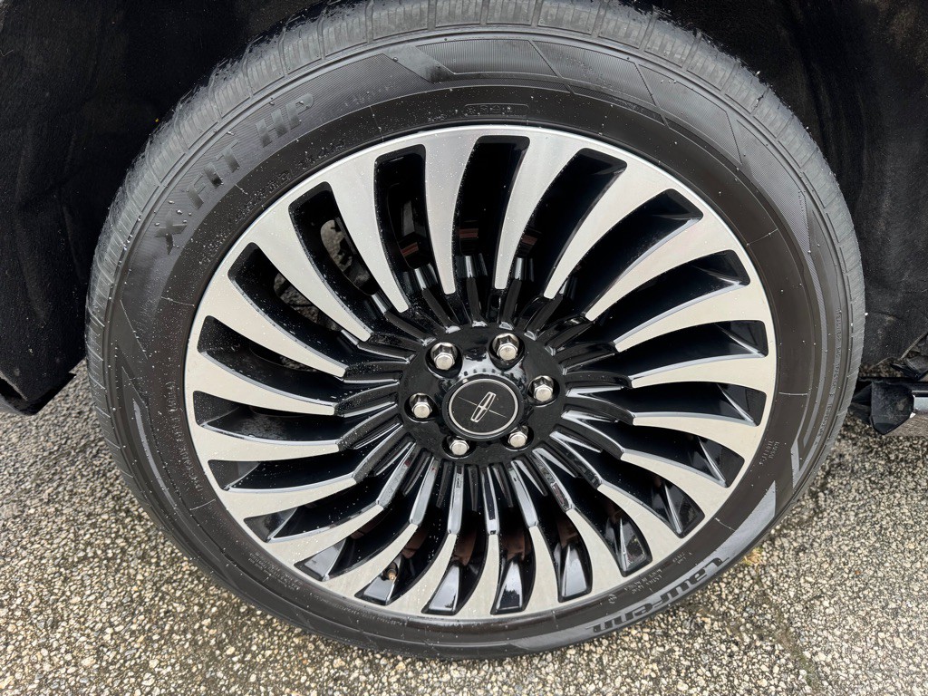 2019 Lincoln Navigator Image 6