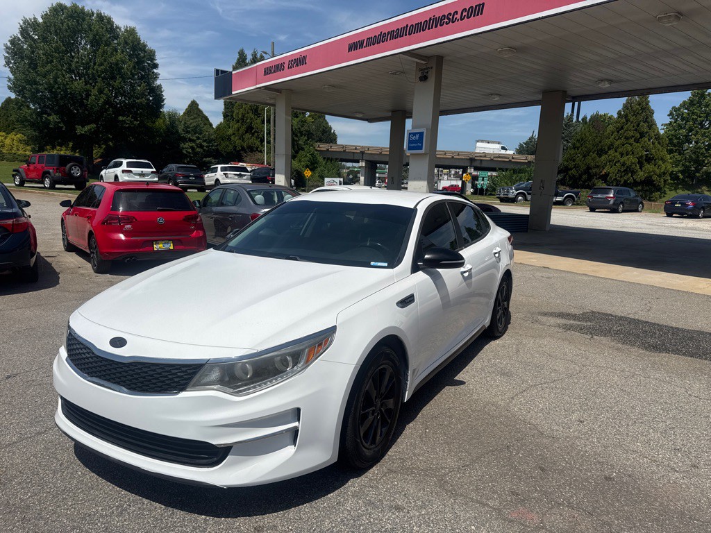 2017 Kia Optima Image 1