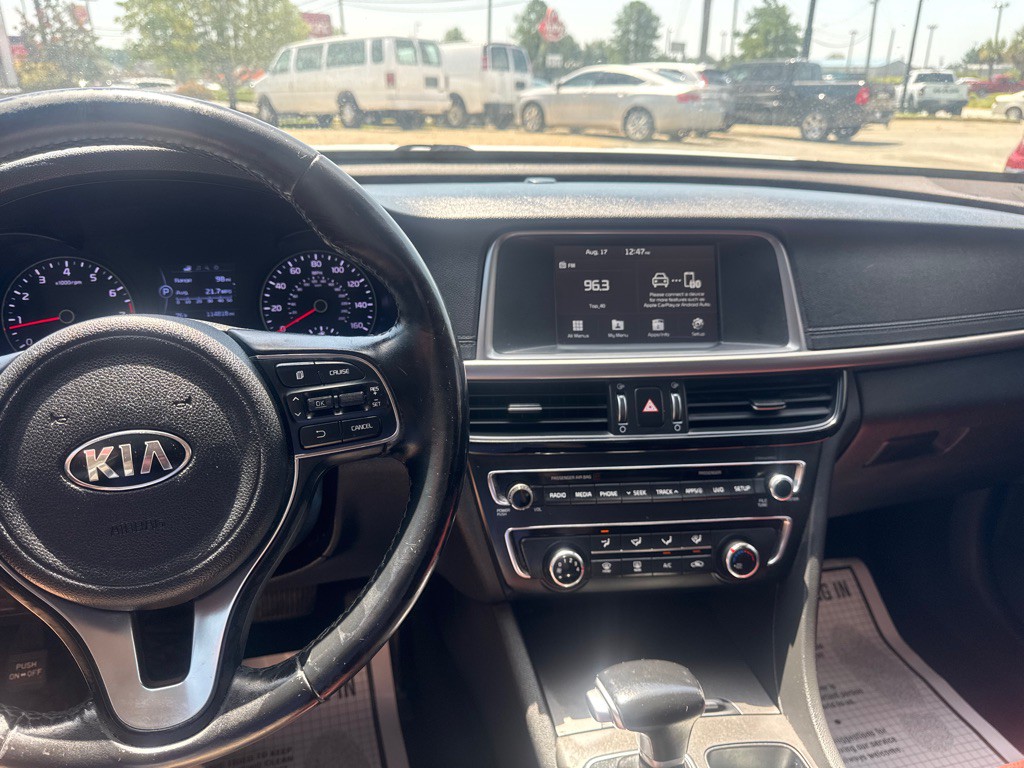 2017 Kia Optima Image 8