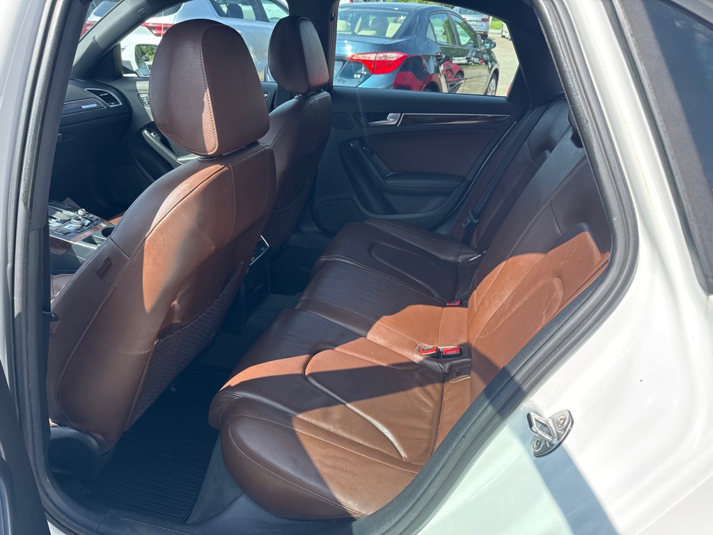 2016 Audi A4 Image 7