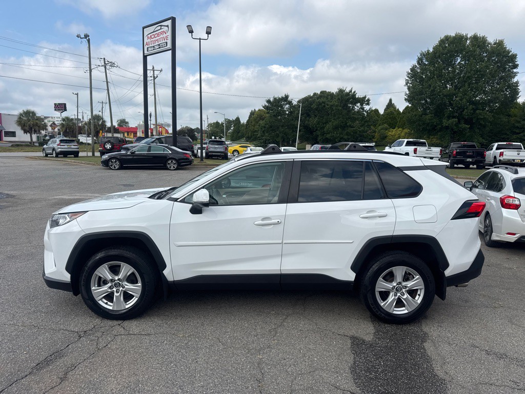 2020 Toyota Rav4 Image 2