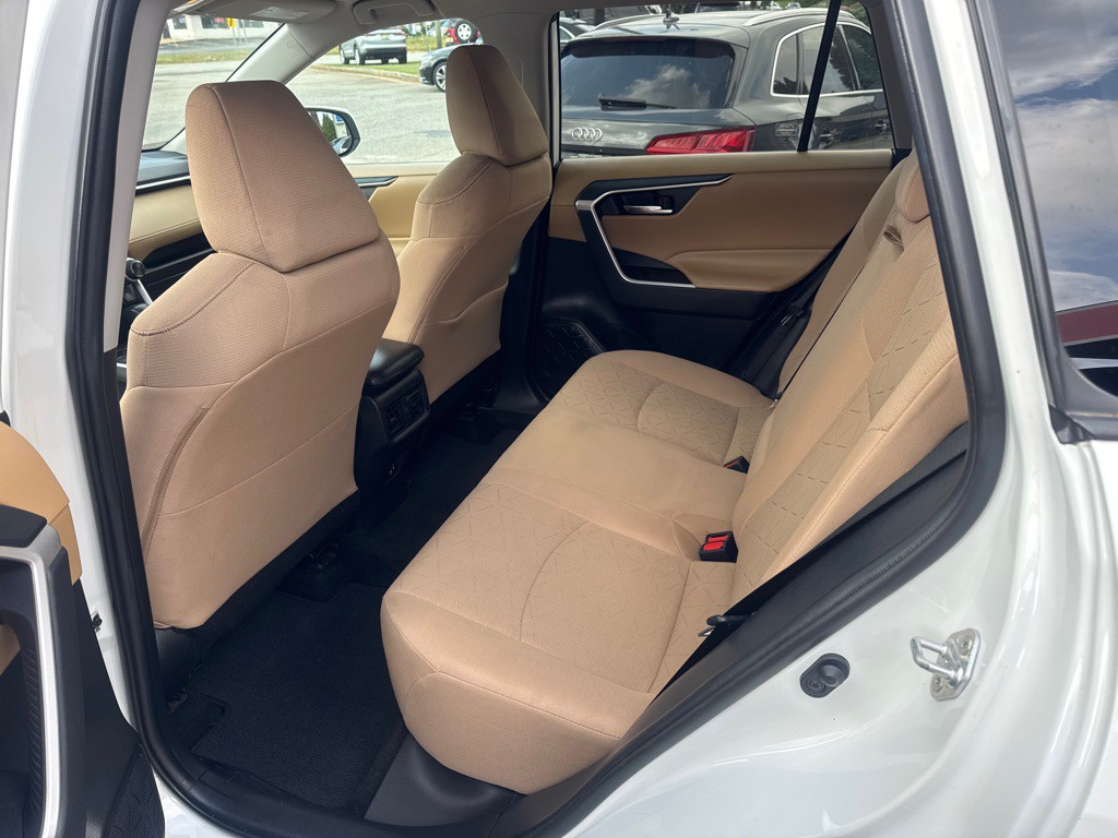 2020 Toyota Rav4 Image 6
