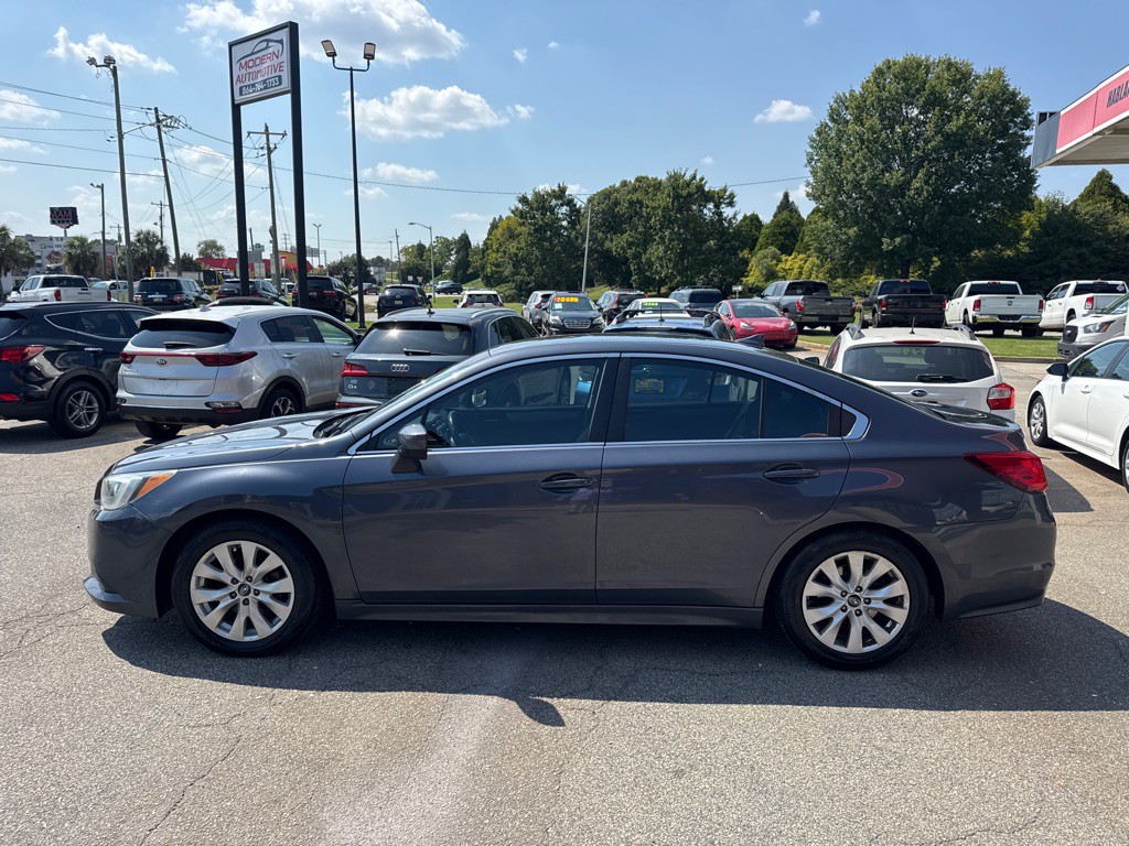 2017 Subaru Legacy Image 2