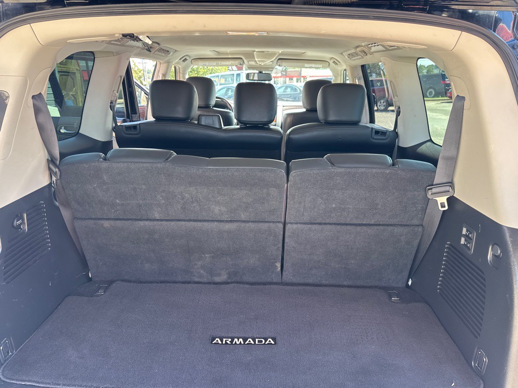 2018 Nissan Armada Image 9