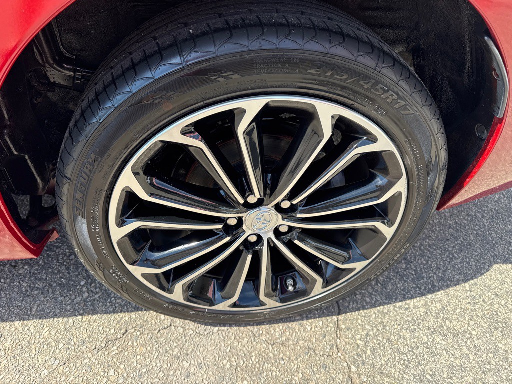2015 Toyota Corolla Image 7