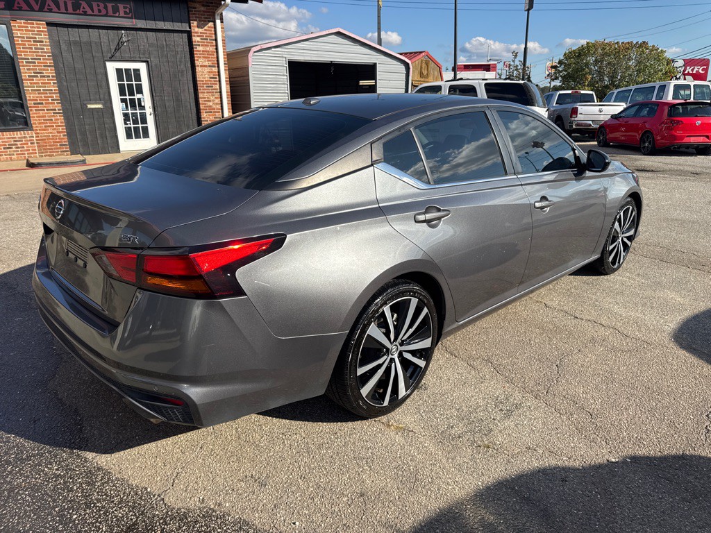 2022 Nissan Altima Image 5