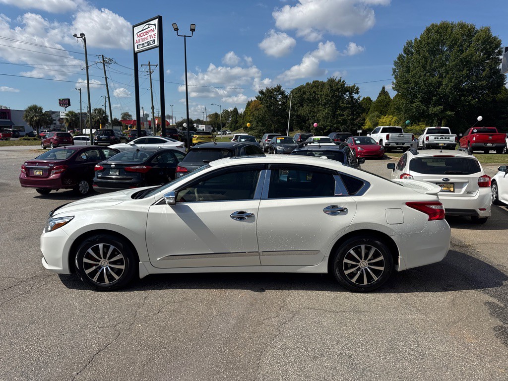 2016 Nissan Altima Image 2